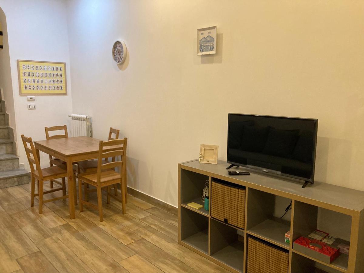 Appartement Casa Gaia A Due Passi Dal Duomo à Naples Extérieur photo