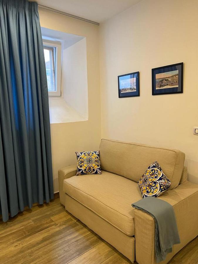 Appartement Casa Gaia A Due Passi Dal Duomo à Naples Extérieur photo